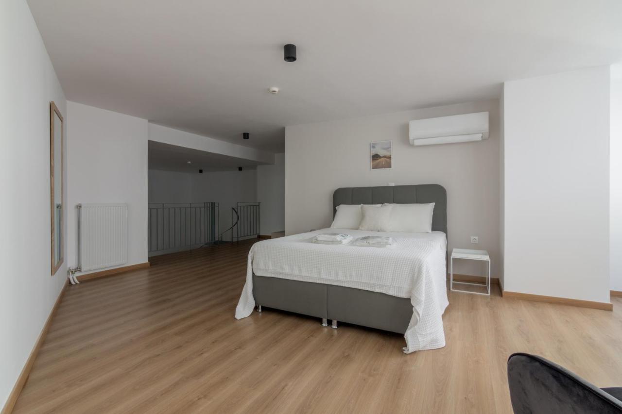 Leochares Lifestyle Apartments - Self Check-In Athén Kültér fotó